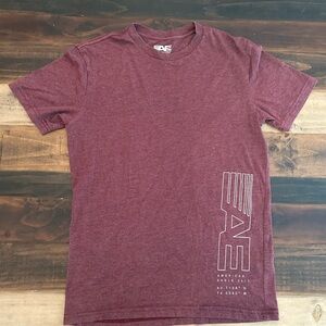 American Eagle Outfitters Maroon Short Sleeve Tee